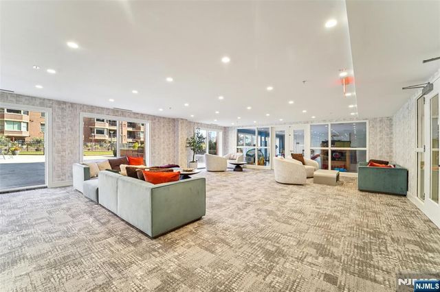 20 Ave At Port Imperial 410, West New York, NJ 07093