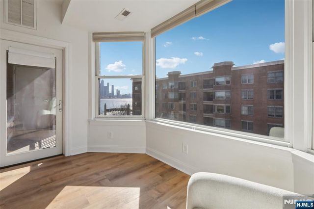 20 Ave At Port Imperial 410, West New York, NJ 07093