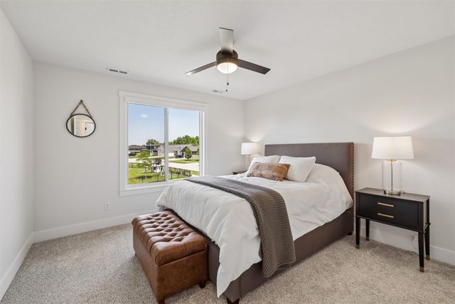 9113 Abram Drive, West Des Moines, IA 50266