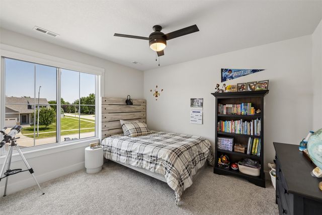 9113 Abram Drive, West Des Moines, IA 50266