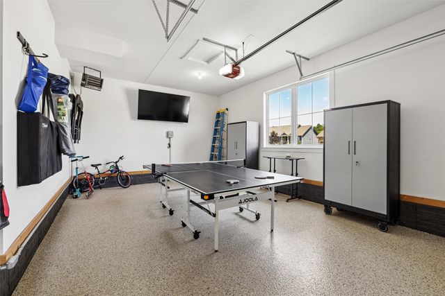 9113 Abram Drive, West Des Moines, IA 50266