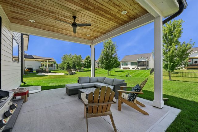 9113 Abram Drive, West Des Moines, IA 50266