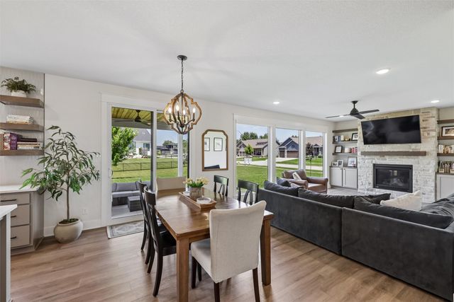 9113 Abram Drive, West Des Moines, IA 50266