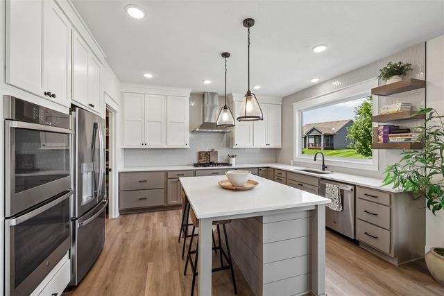 9113 Abram Drive, West Des Moines, IA 50266