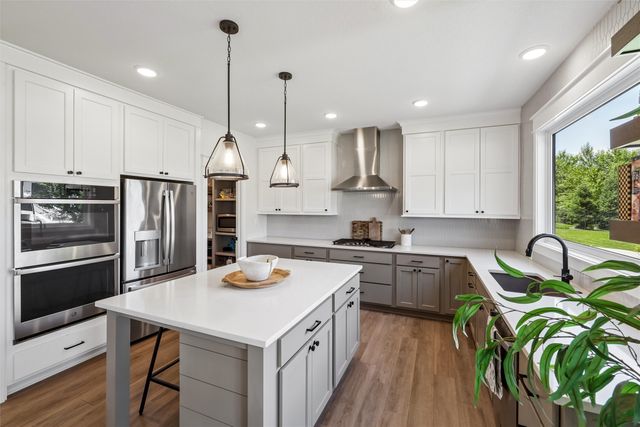 9113 Abram Drive, West Des Moines, IA 50266