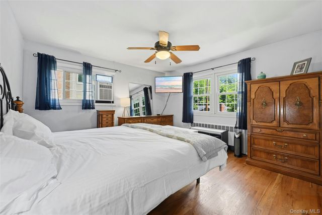 15 Gaines Place, Huntington, NY 11743