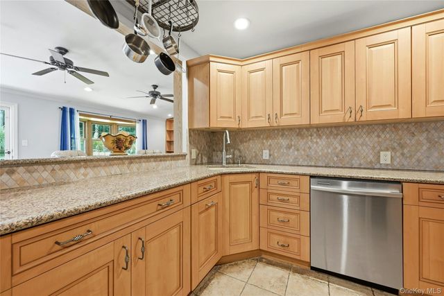 15 Gaines Place, Huntington, NY 11743