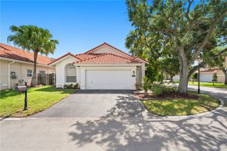 2810 NW 70th Avenue, Margate, FL 33063