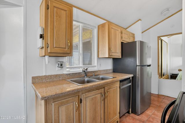 1030 S Barrel Cactus Rdg Unit 53, Benson, AZ 85602