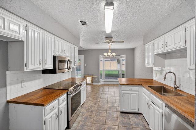 7333 Misty Meadow Drive S, Fort Worth, TX 76133