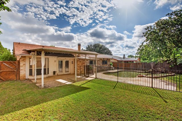 7333 Misty Meadow Drive S, Fort Worth, TX 76133
