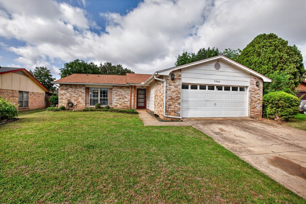 7333 Misty Meadow Drive S, Fort Worth, TX 76133