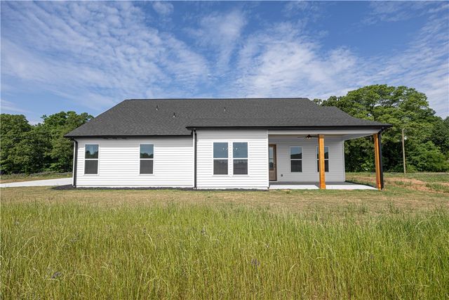 123 Dobbins Road, Townville, SC 29689