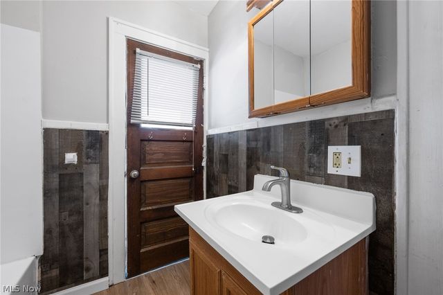 3499 Blanche Avenue, Cleveland Heights, OH 44118