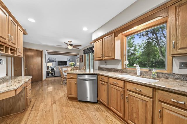 2355 Guinevere DRIVE, Brookfield, WI 53045