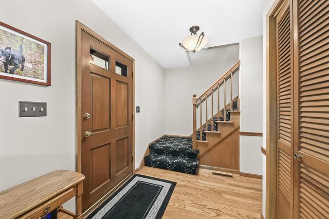 2355 Guinevere DRIVE, Brookfield, WI 53045