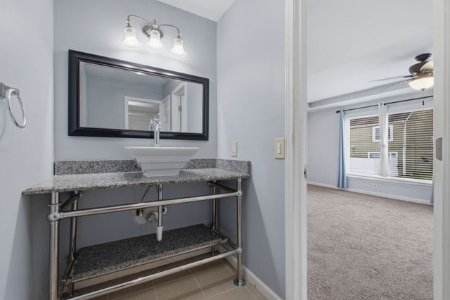 200 Raintree Dr, Hermitage, TN 37076