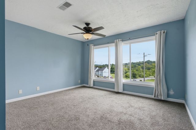200 Raintree Dr, Hermitage, TN 37076