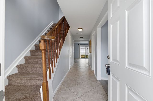 200 Raintree Dr, Hermitage, TN 37076