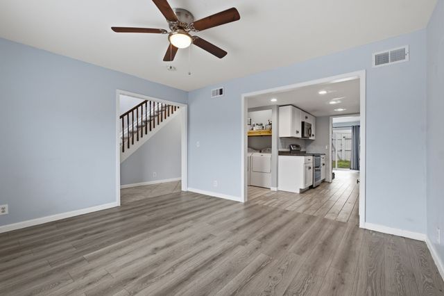 200 Raintree Dr, Hermitage, TN 37076