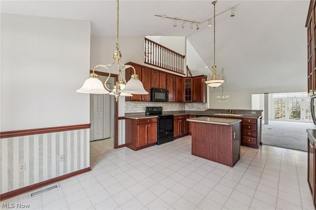 22495 Northwood Trail, Strongsville, OH 44149