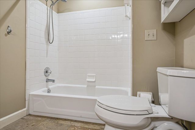 958 HARBOR VIEW DR, Memphis, TN 38103