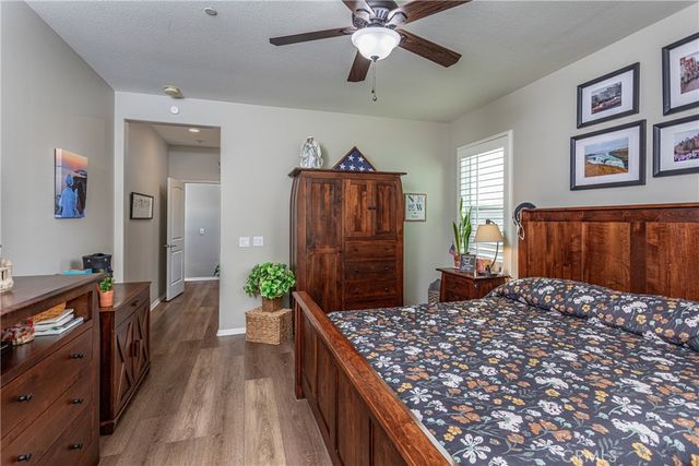 19245 Graham Lane, Saugus, CA 91350