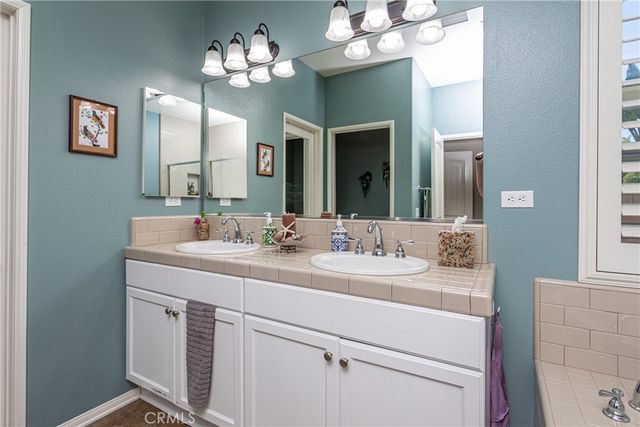 19245 Graham Lane, Saugus, CA 91350