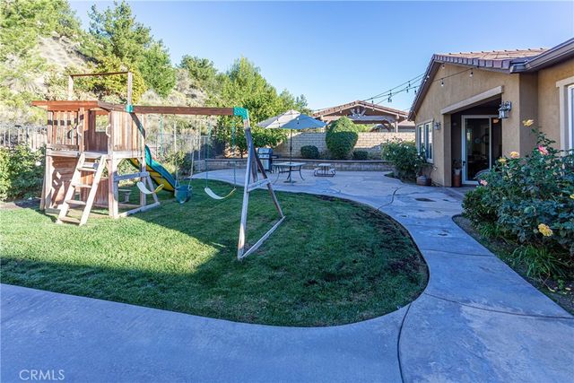 19245 Graham Lane, Saugus, CA 91350