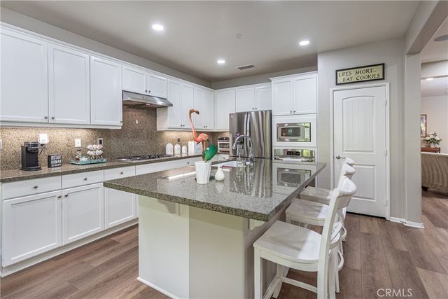 19245 Graham Lane, Saugus, CA 91350