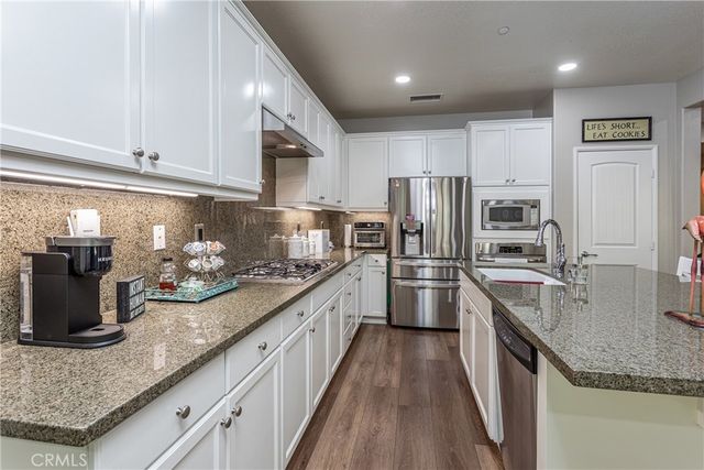 19245 Graham Lane, Saugus, CA 91350