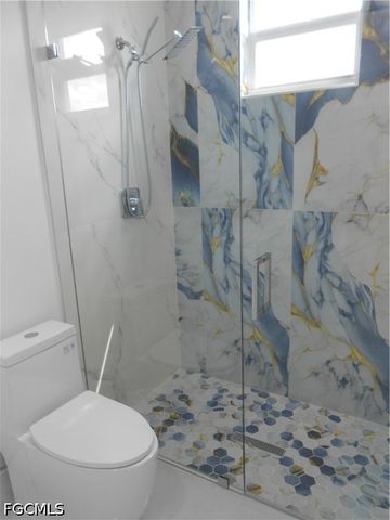 320 Poplar ST, Lehigh Acres, FL 33974