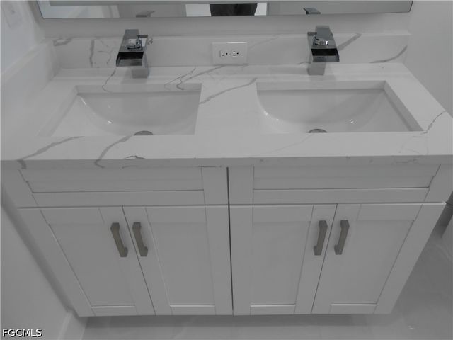 320 Poplar ST, Lehigh Acres, FL 33974