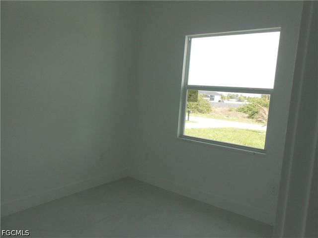 320 Poplar ST, Lehigh Acres, FL 33974