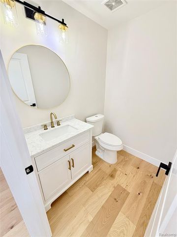 51073 Pinewood Drive, Macomb, MI 48042