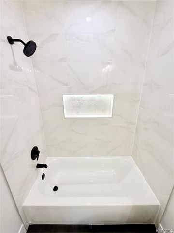 51073 Pinewood Drive, Macomb, MI 48042