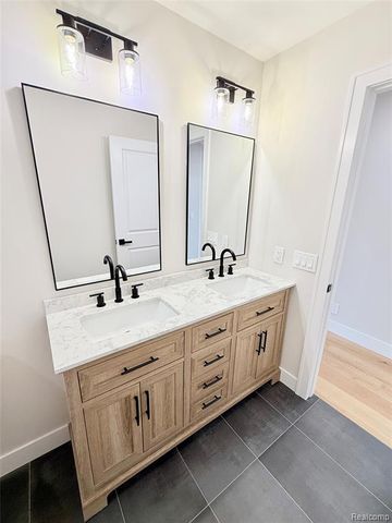 51073 Pinewood Drive, Macomb, MI 48042