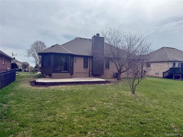 51073 Pinewood Drive, Macomb, MI 48042