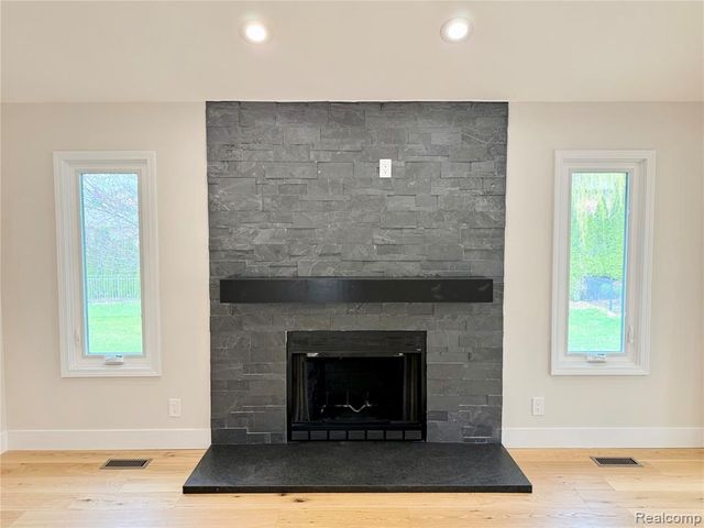 51073 Pinewood Drive, Macomb, MI 48042