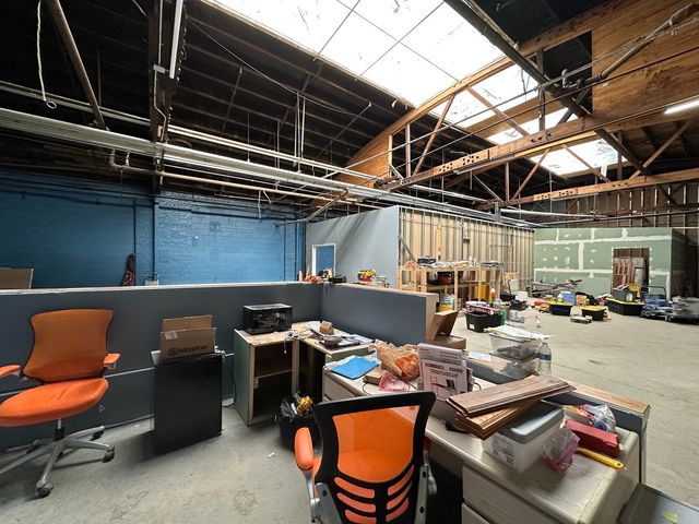 1756 N Kimball Avenue 101B, Chicago, IL 60647