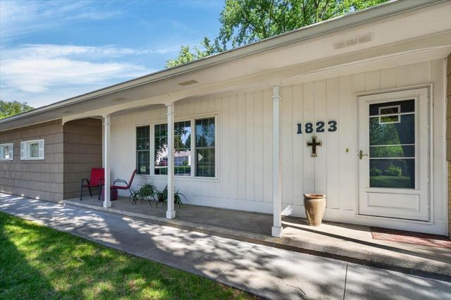 1823 Timberledge Drive, Cedar Falls, IA 50613