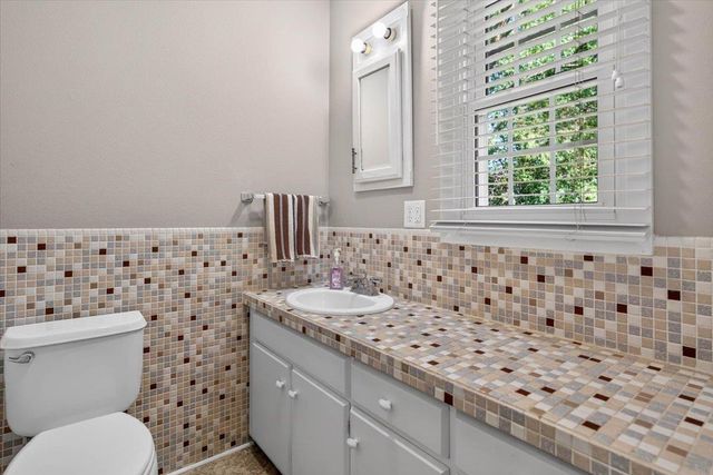 1823 Timberledge Drive, Cedar Falls, IA 50613