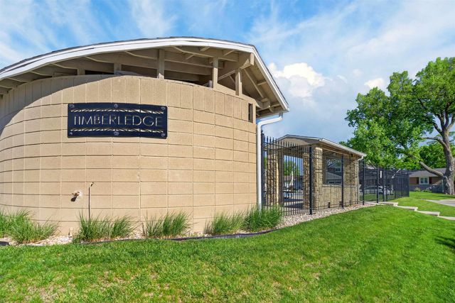 1823 Timberledge Drive, Cedar Falls, IA 50613