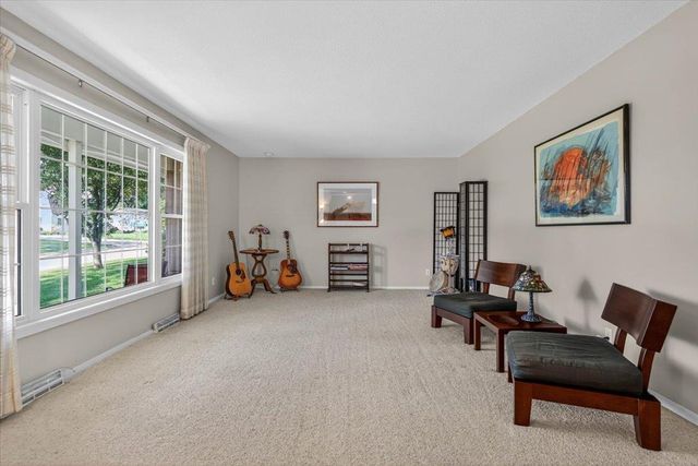 1823 Timberledge Drive, Cedar Falls, IA 50613