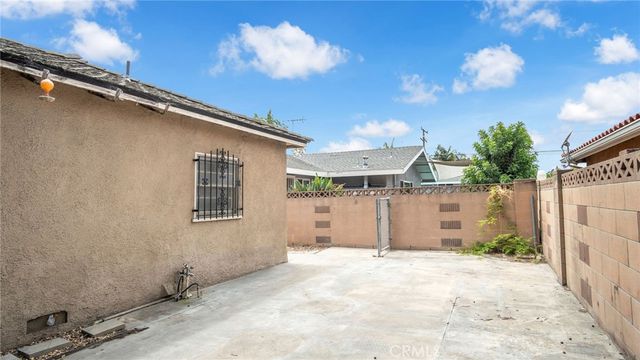 8331 Jackson, Paramount, CA 90723