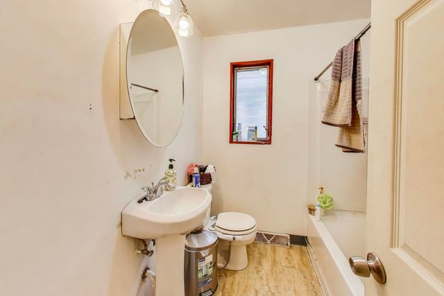 7772 Lavergne Avenue, Burbank, IL 60459