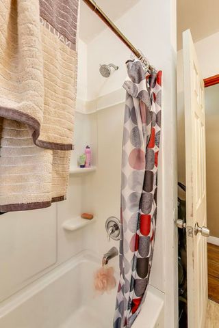 7772 Lavergne Avenue, Burbank, IL 60459