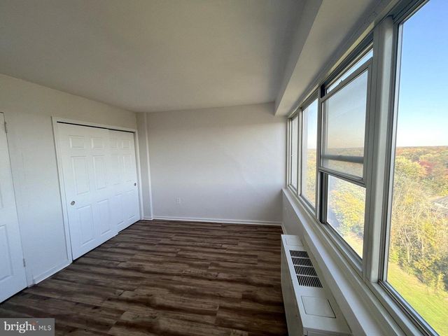 1204 BARCLAY TOWERS, Cherry Hill, NJ 08034