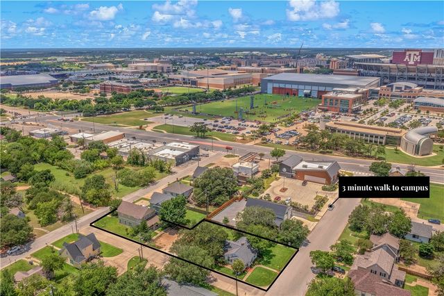 208 Fairview Avenue, College Station, TX 77840