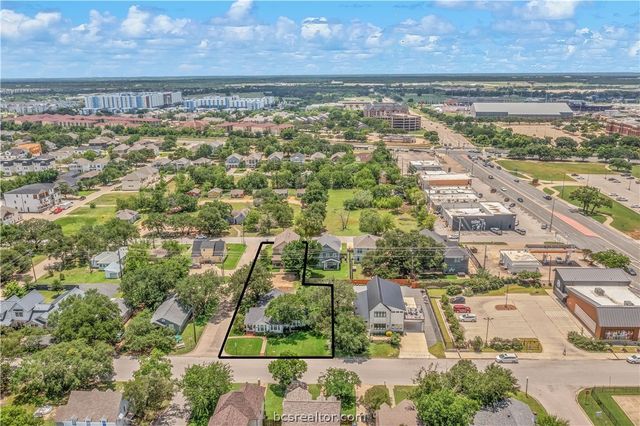 208 Fairview Avenue, College Station, TX 77840